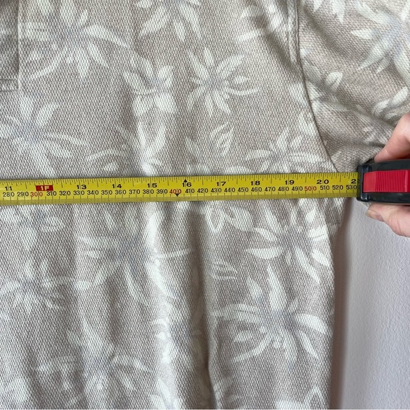 Van Heusen Taupe Beige Textured Floral Polo Shirt | Y2K Grandpa Core Retro Golf - Picture 6 of 7